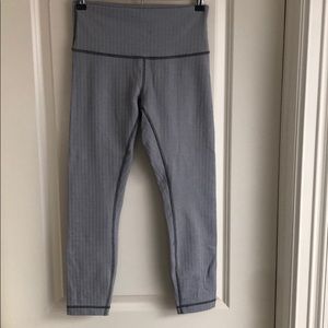 Lululemon Capri yoga leggings